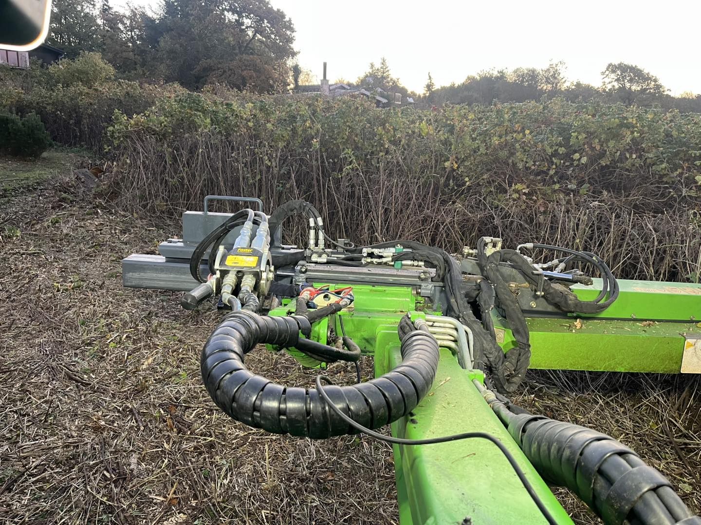 Besk&aelig;ring og f&aelig;ldning